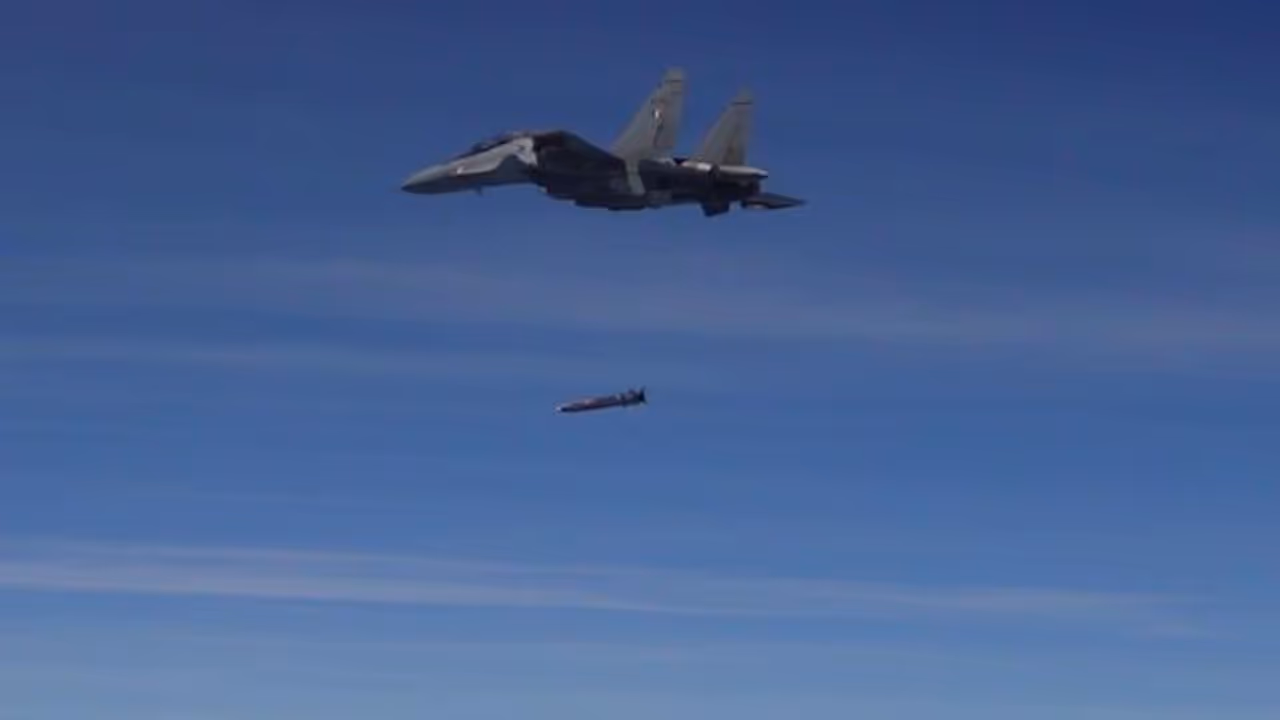 DRDO and IAF test RudraM II missile from Su 30 MKI jet DRDO and IAF test RudraM II missile from Su 30 MKI jet