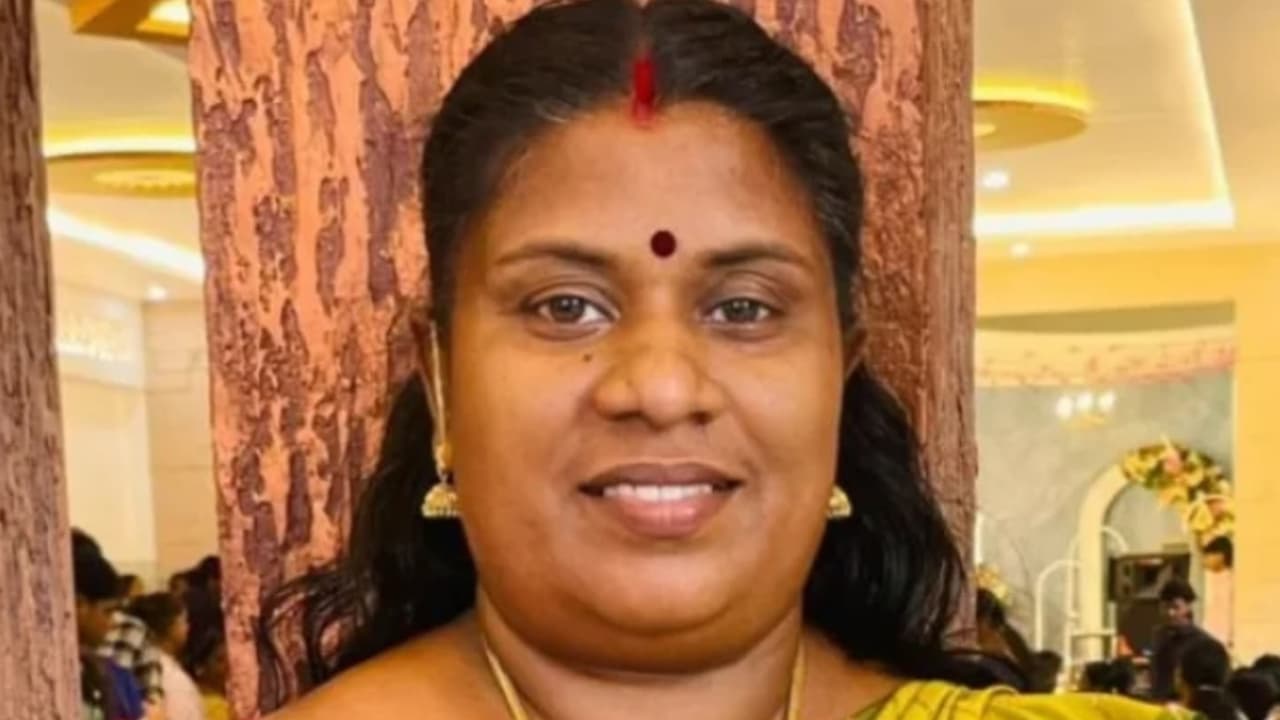Smitha Sunil Smitha Sunil