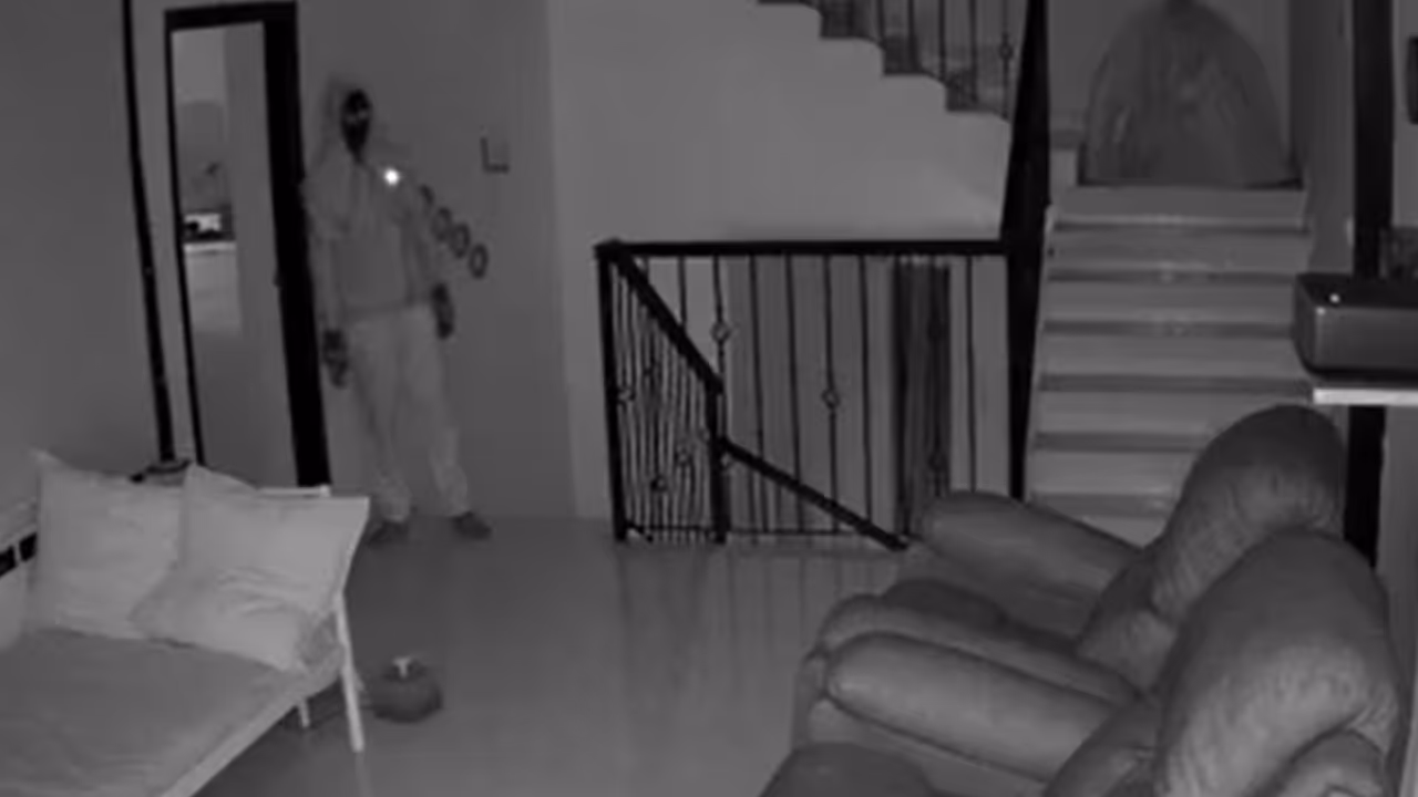Masked gang seen in CCTV during Rajanukunte villa burglary Masked gang seen in CCTV during Rajanukunte villa burglary