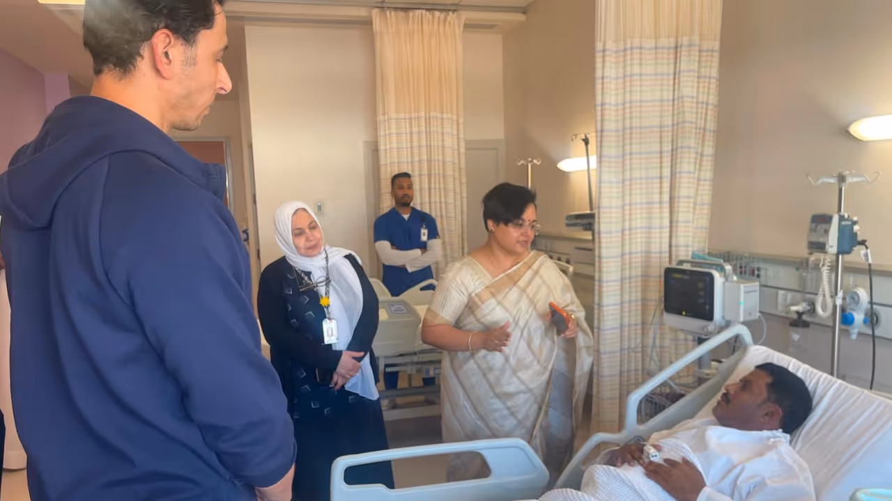 indian ambassador visiting injured indians indian ambassador visiting injured indians
