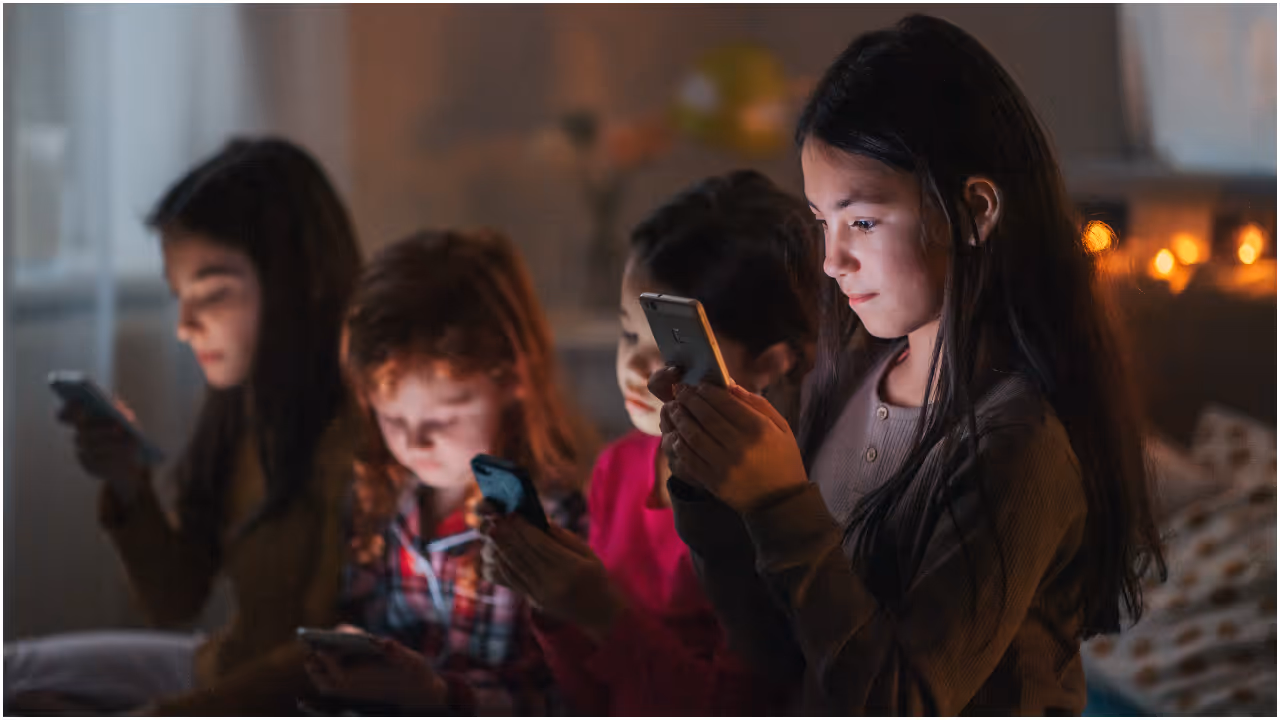 children using phone children using phone