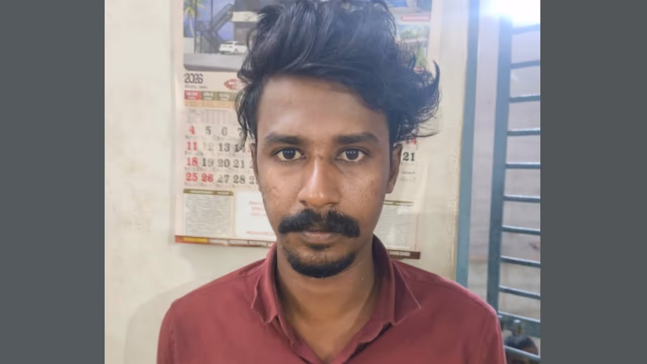 man arrested for attempting gold loan fraud with fake jewellery in thrissur man arrested for attempting gold loan fraud with fake jewellery in thrissur