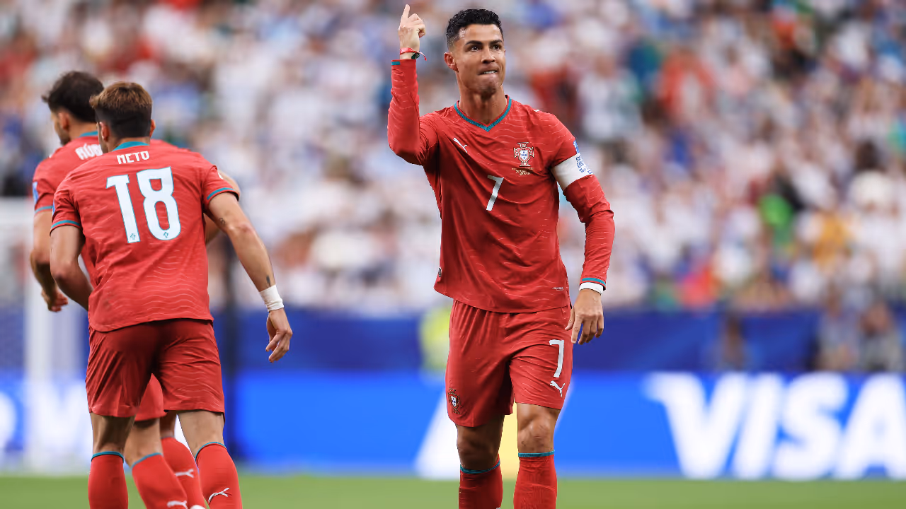 Cristiano Ronaldo Cristiano Ronaldo