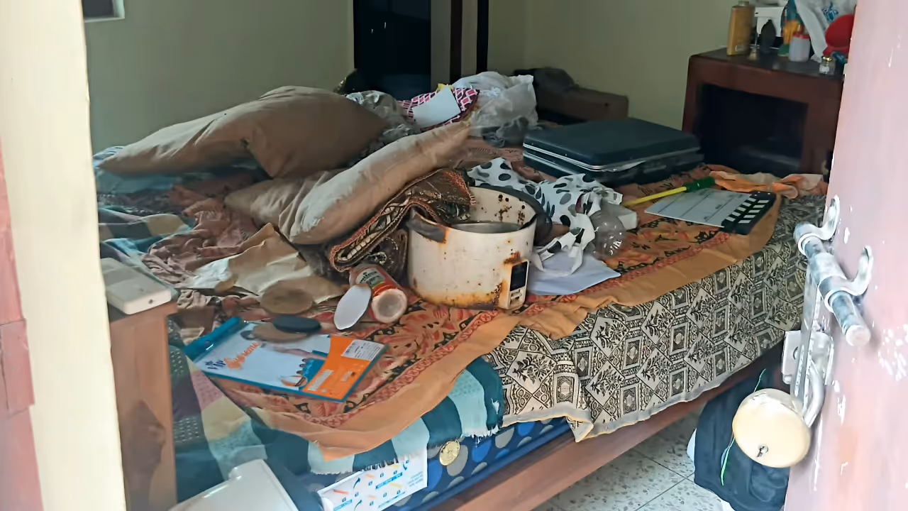 thieves loot rented house while family is on velankanni pilgrimage in cherthala thieves loot rented house while family is on velankanni pilgrimage in cherthala