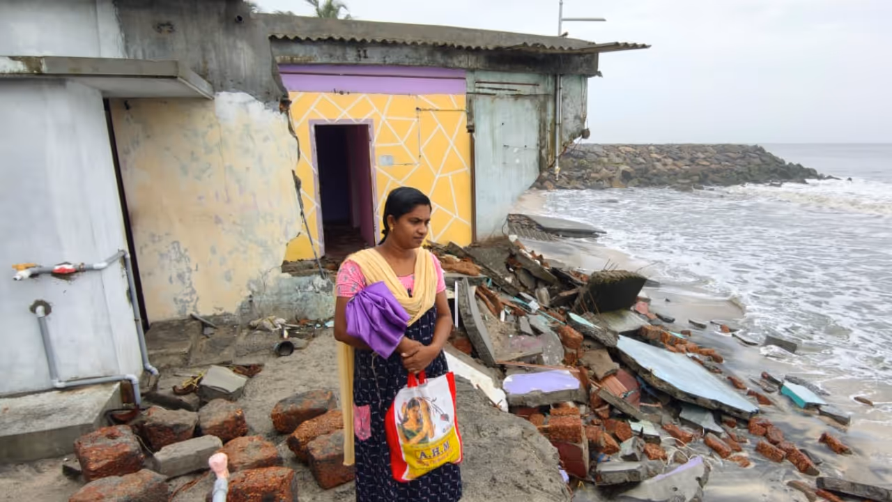house was destroyed by sea erosion house was destroyed by sea erosion