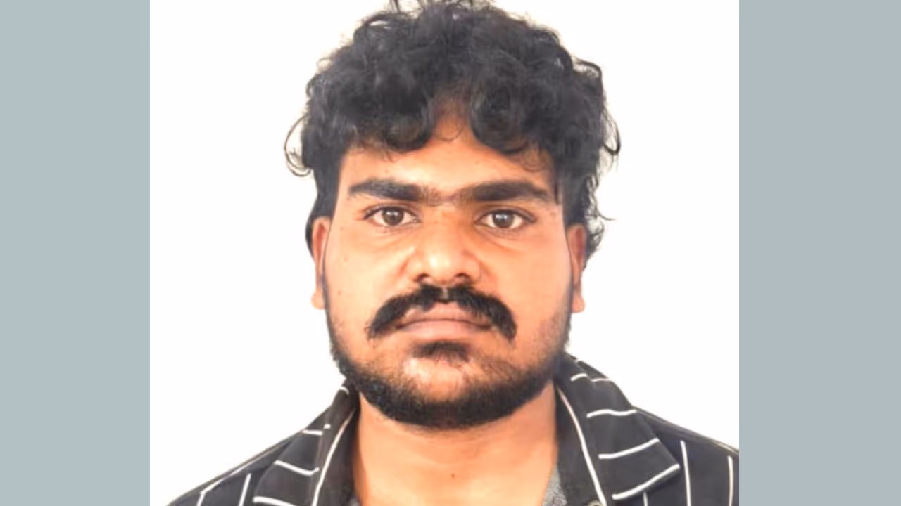 young man arrested for stealing utensils from mosque storeroom in haripad young man arrested for stealing utensils from mosque storeroom in haripad