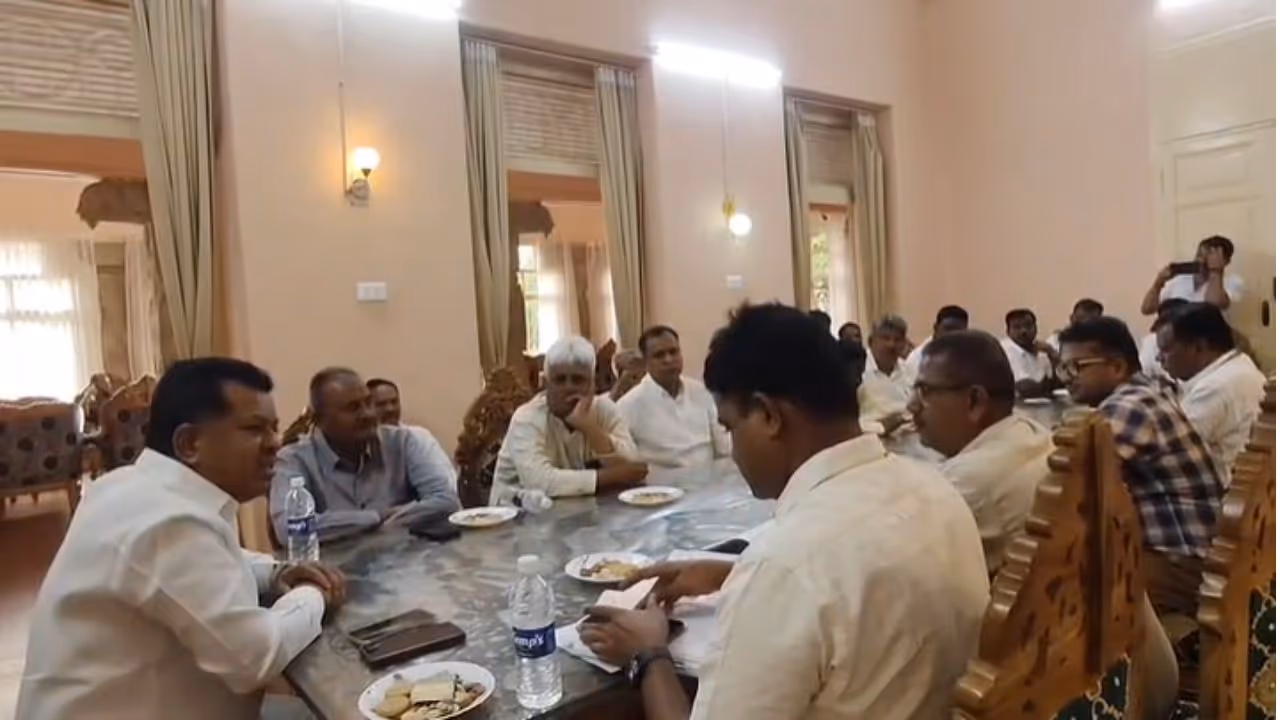 Ex Minister PT Parameshwar Naik Meeting Ex Minister PT Parameshwar Naik Meeting
