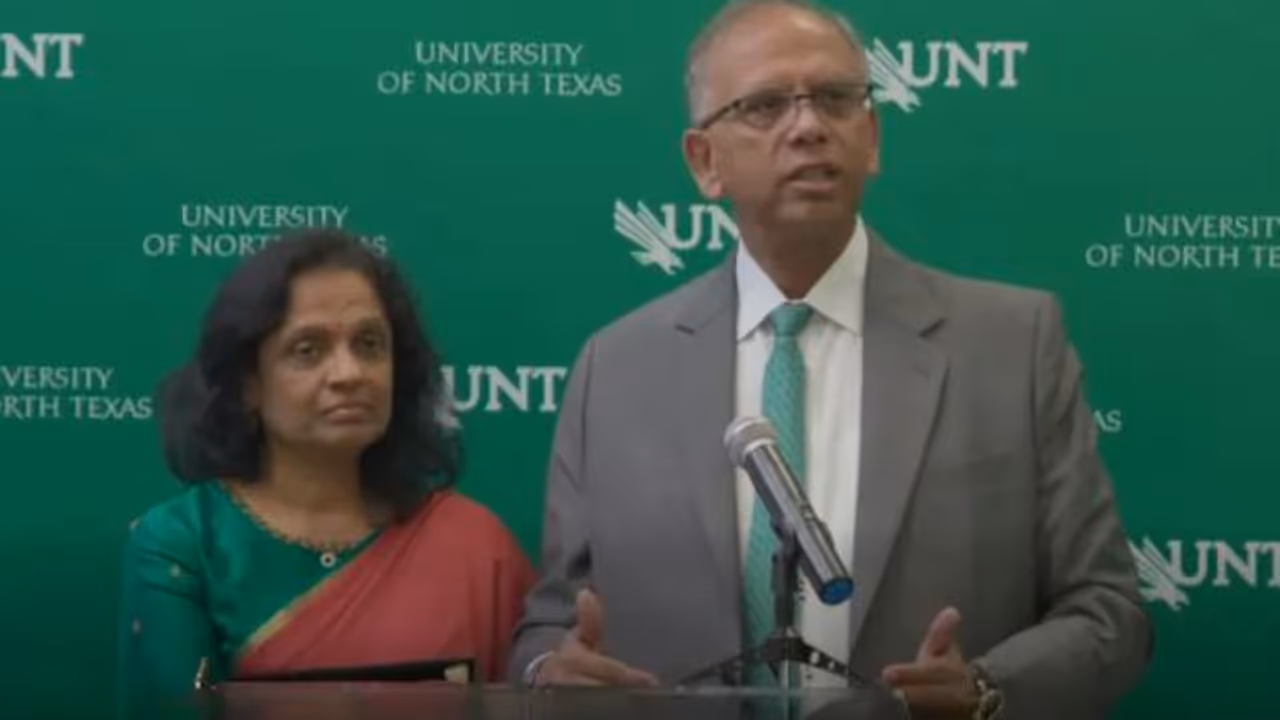 Anuradha and Vikas Sinha Anuradha and Vikas Sinha