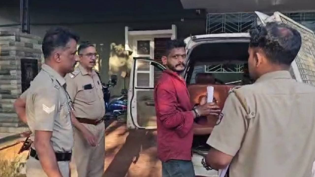 46 Year Old Arrested for Repeatedly Calling Police Station Hurling Abuses and Threats 46 Year Old Arrested for Repeatedly Calling Police Station Hurling Abuses and Threats