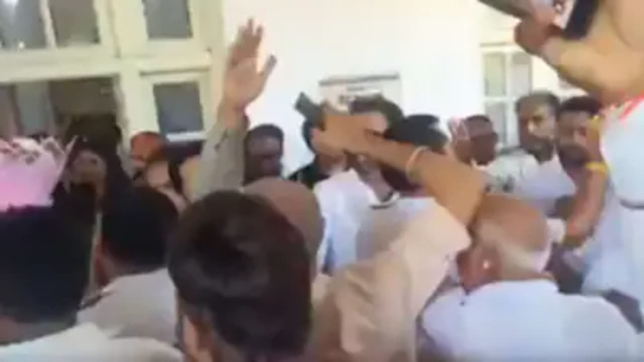 UP Congress Workers Clash UP Congress Workers Clash