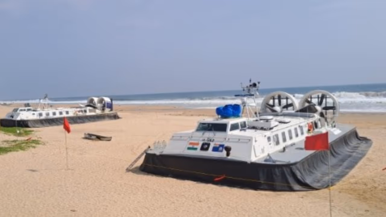 coast guard hovercrafts arrive at adimalathura beach in thiruvananthapuram coast guard hovercrafts arrive at adimalathura beach in thiruvananthapuram