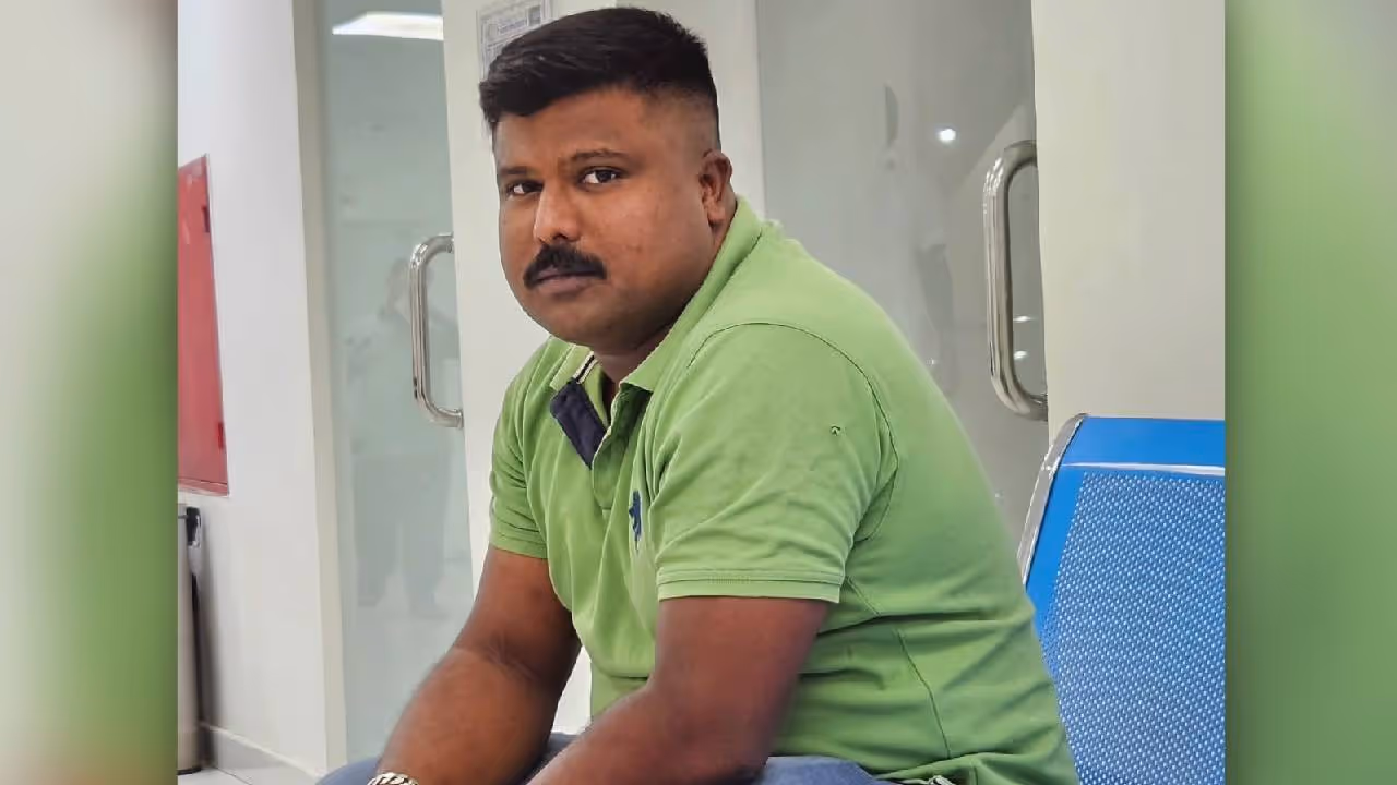 Tragic Death in Aluva Young Man Dies After Attempting to Jump Off Moving Train Tragic Death in Aluva Young Man Dies After Attempting to Jump Off Moving Train