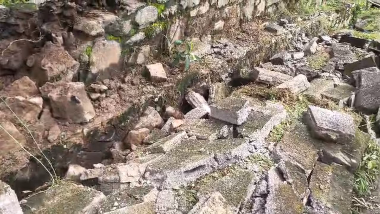 wall collapse wall collapse