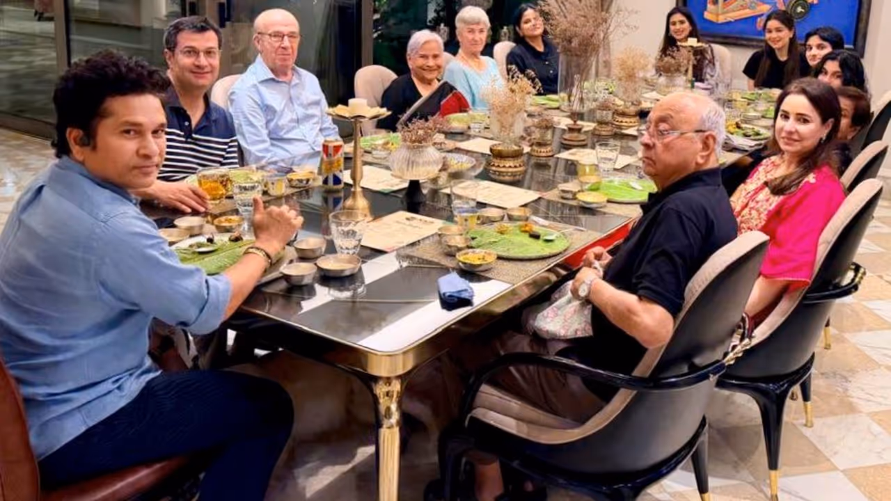 Sachin Tendulkar Onam Sadya With Family Sachin Tendulkar Onam Sadya With Family