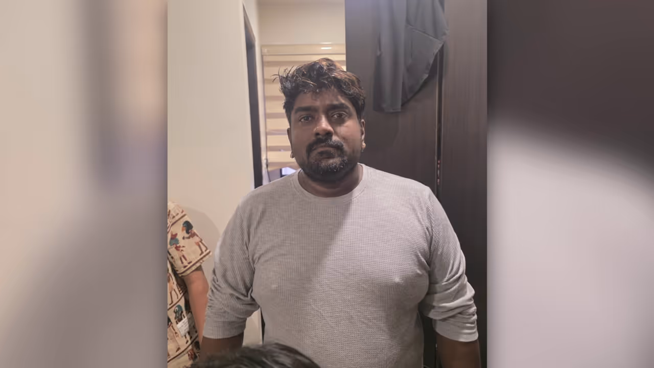 kochi production controller arrested with mdma in lodge raid kochi production controller arrested with mdma in lodge raid