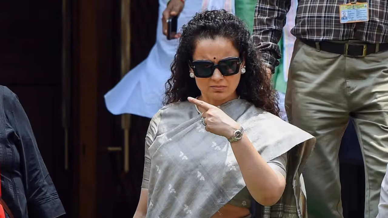 Kangana Ranaut Vs Sonakshi Sinha Kangana Ranaut Vs Sonakshi Sinha