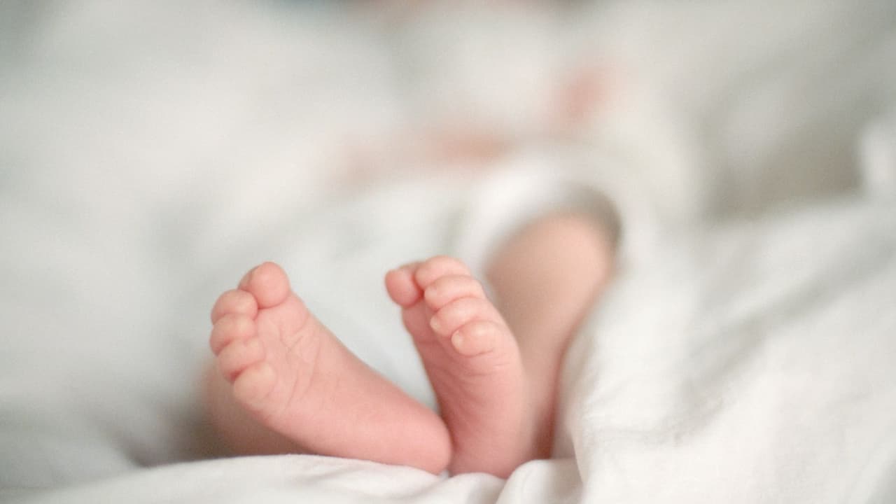 Mumbai_Woman_Throws_Newborn_Into_River Mumbai_Woman_Throws_Newborn_Into_River