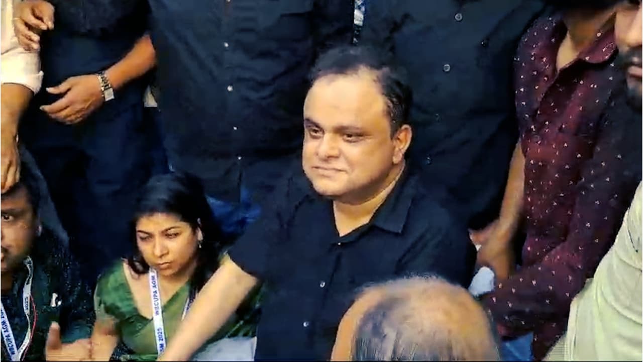 Education Minister Bratya Basu gave a strong response to the Jadavpur University incident bsm Education Minister Bratya Basu gave a strong response to the Jadavpur University incident bsm