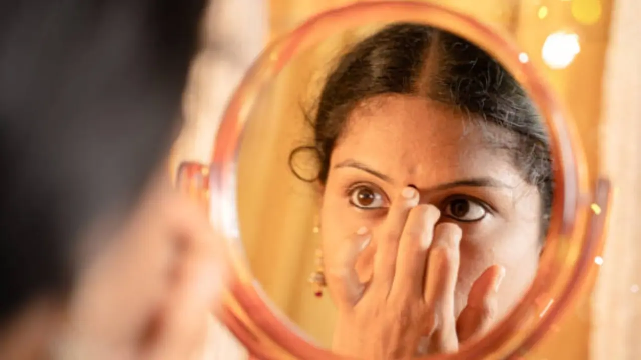 Which bindi suits my face shape Which bindi suits my face shape