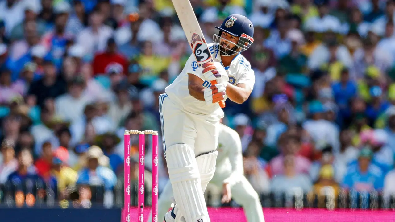 Rishabh Pant plays shot