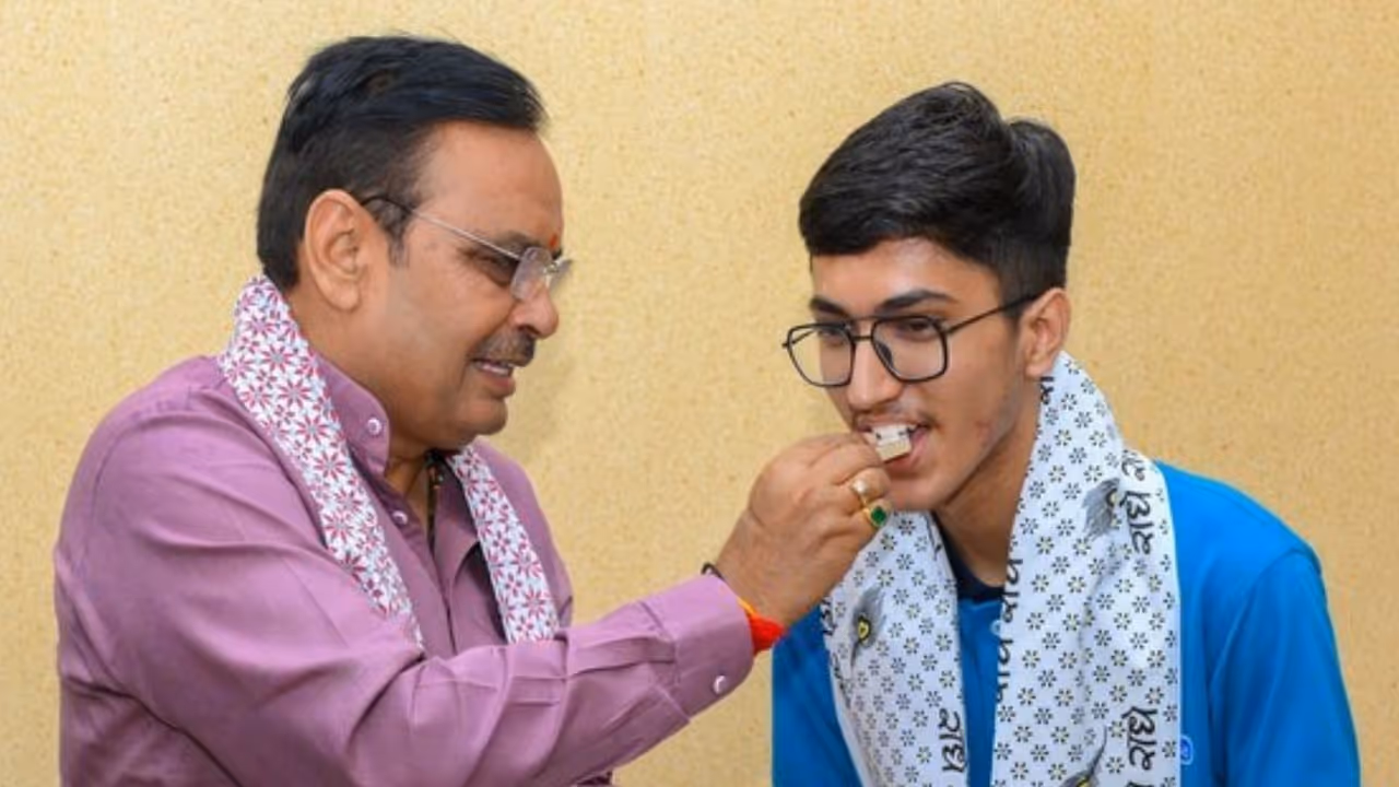 Rajasthan CM Bhajanlal Sharma meets NEET UG 2025 topper Mahesh Kumar (Photo/X@BhajanlalBjp) Rajasthan CM Bhajanlal Sharma meets NEET UG 2025 topper Mahesh Kumar (Photo/X@BhajanlalBjp)