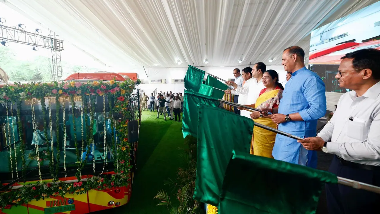 CM Rekha Gupta launches 105 new electric buses CM Rekha Gupta launches 105 new electric buses