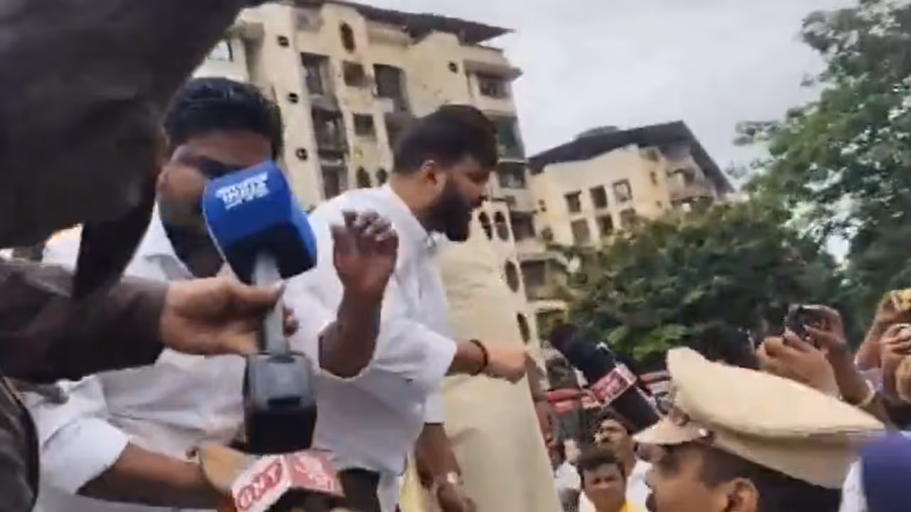 MNS workers protesting