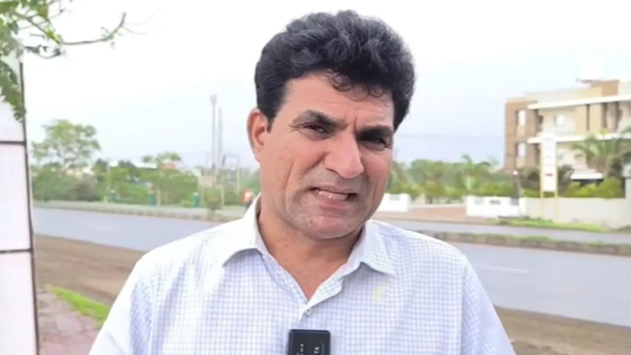 Gujarat Aam Aadmi Party President, Isudan Ghadhvi 