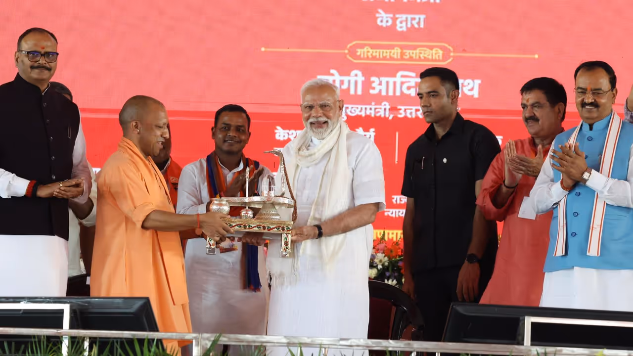 CM Yogi Adityanath and PM Narendra Modi CM Yogi Adityanath and PM Narendra Modi