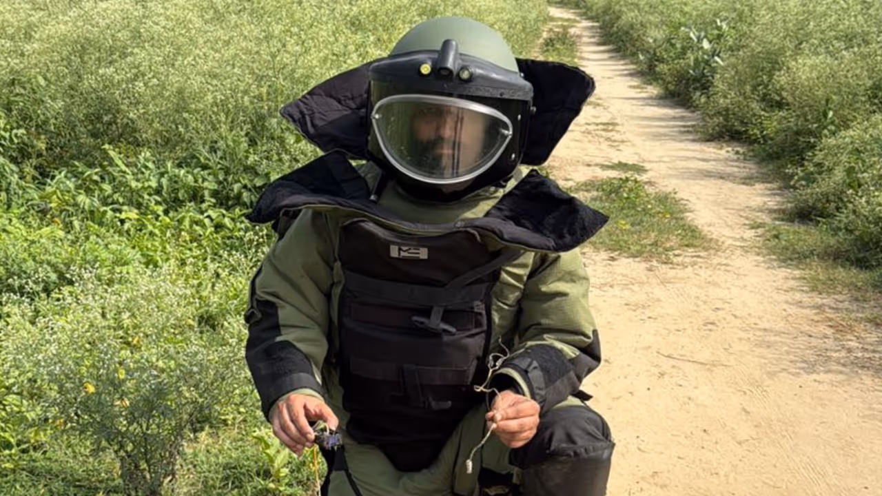 Explosive ordnance Disposal (EOD) team member