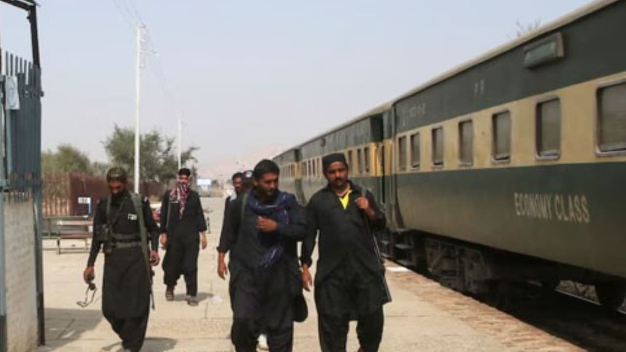 pakistan rail driver pakistan rail driver