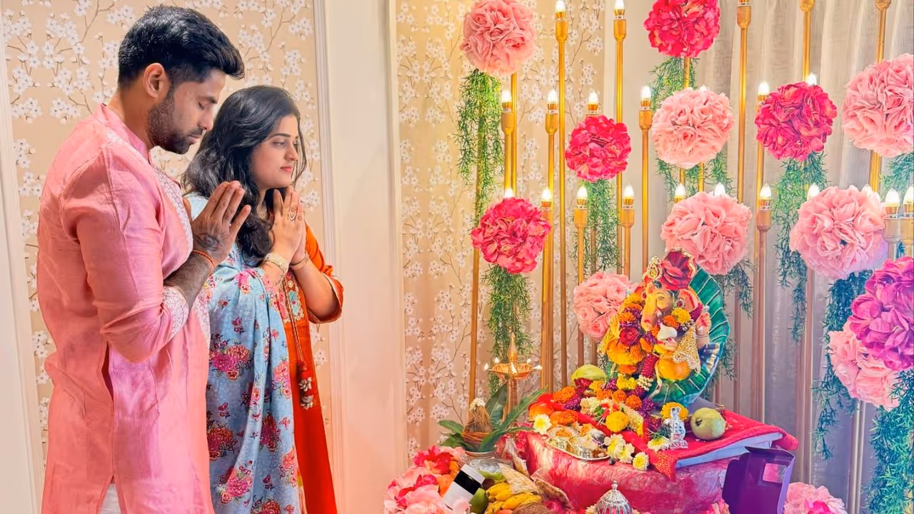 SuryaKumar Yadav celebrating Ganesh Chaturthi 2025 