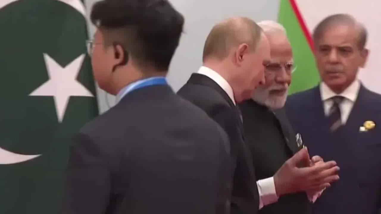 PM Narendra Modi and Putin PM Narendra Modi and Putin