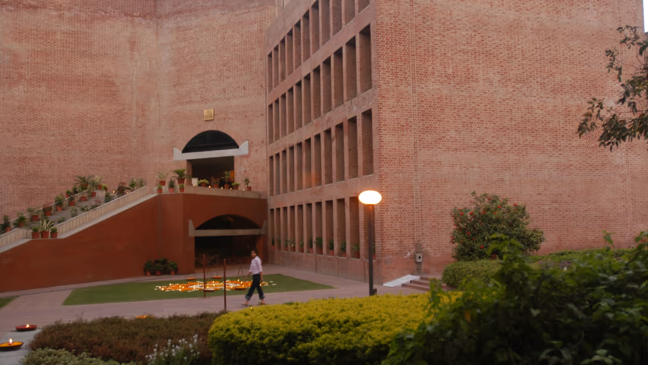 Top 10 Management Institutes NIRF 2025 Top 10 Management Institutes NIRF 2025