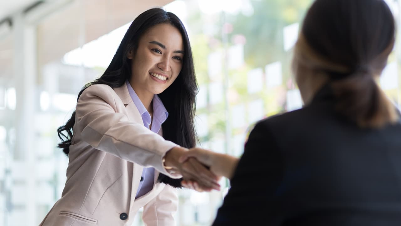 How to get first job after college