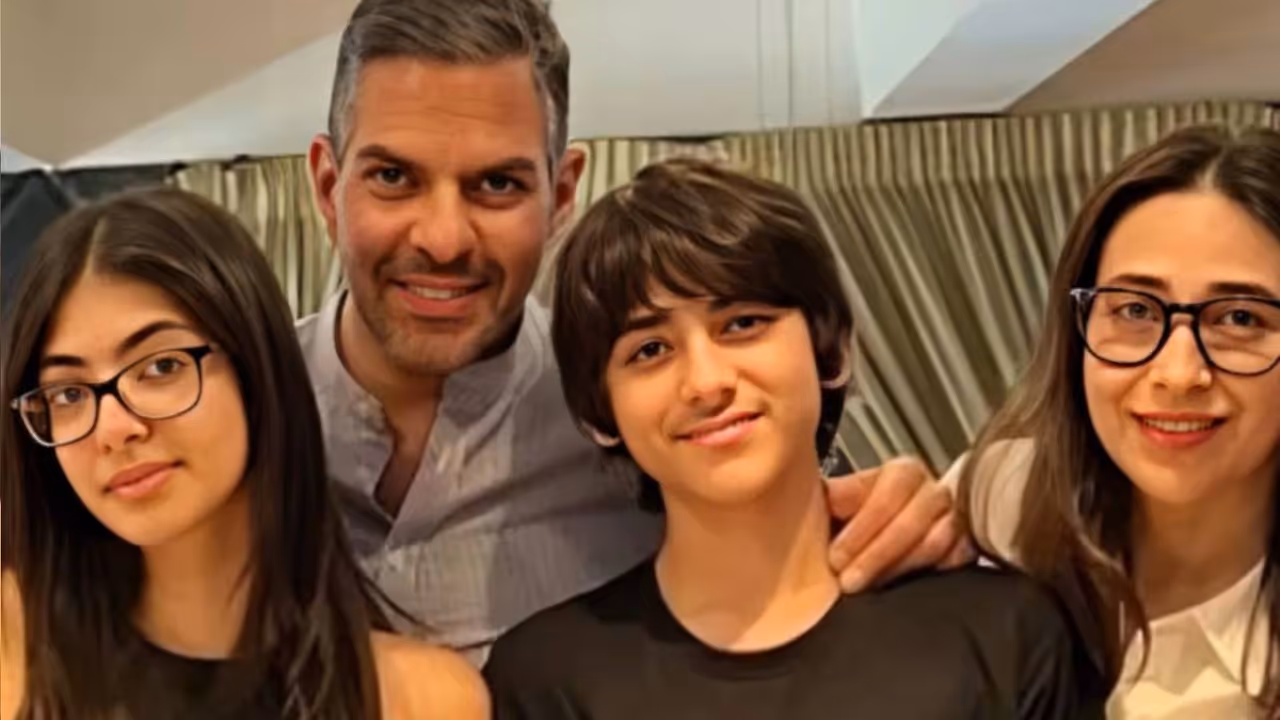 Sanjay Kapoor, Karisma Kapoor With Children