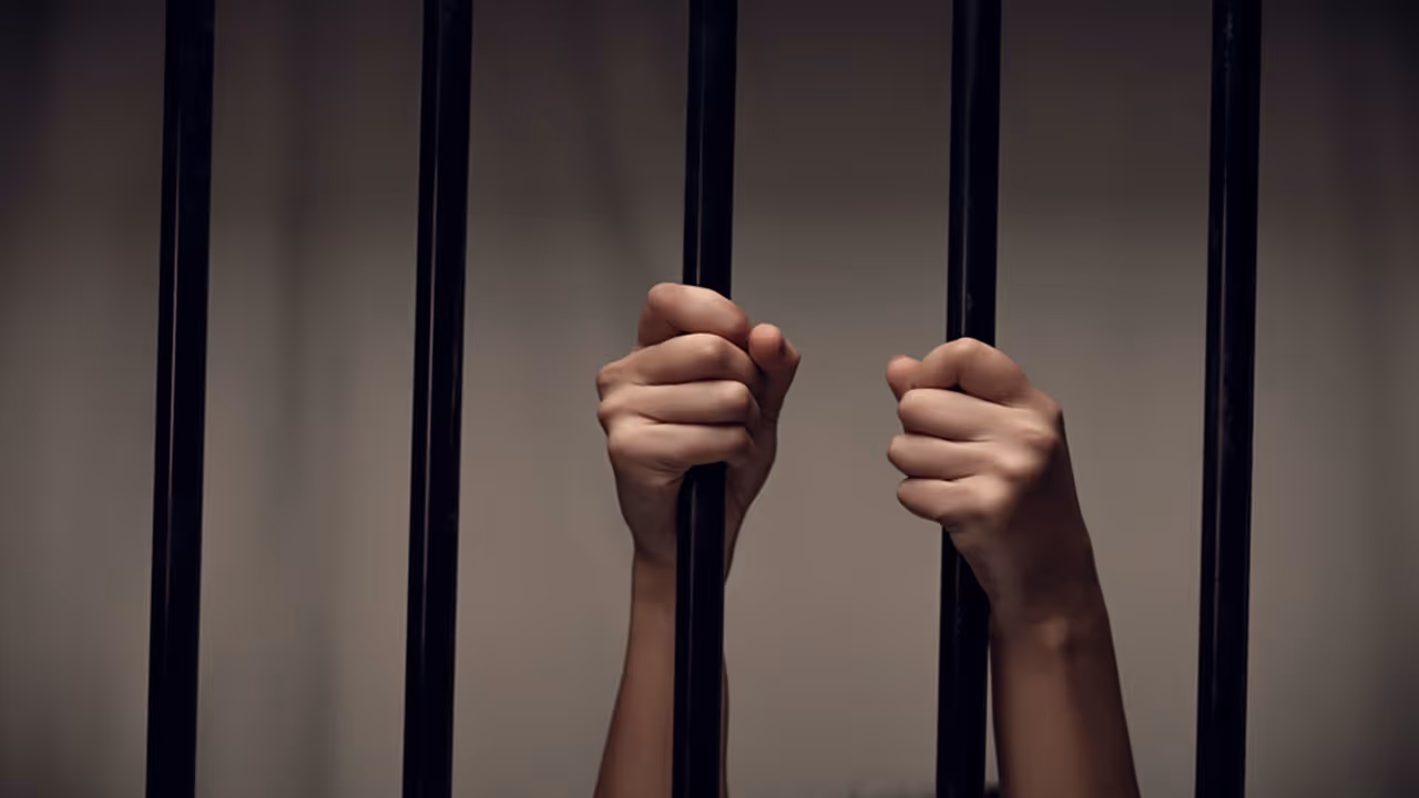 uttarakhand engineer stock market loss suicide haridwar police