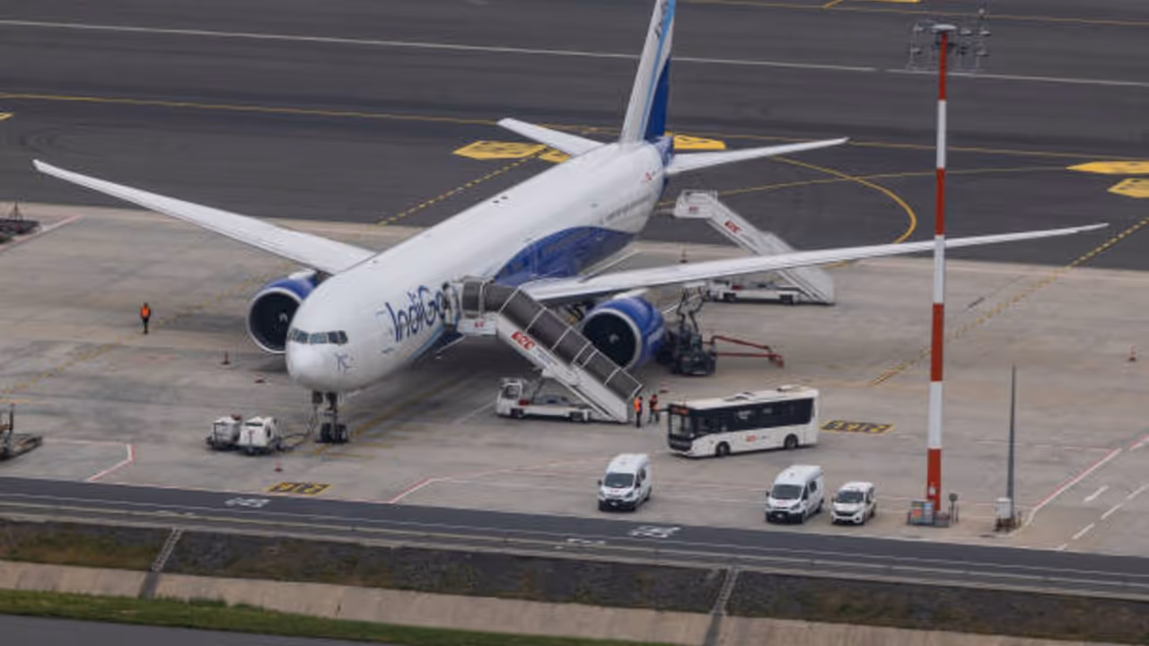  indigo medina hyderabad flight bomb threat emergency landing ahmedabad