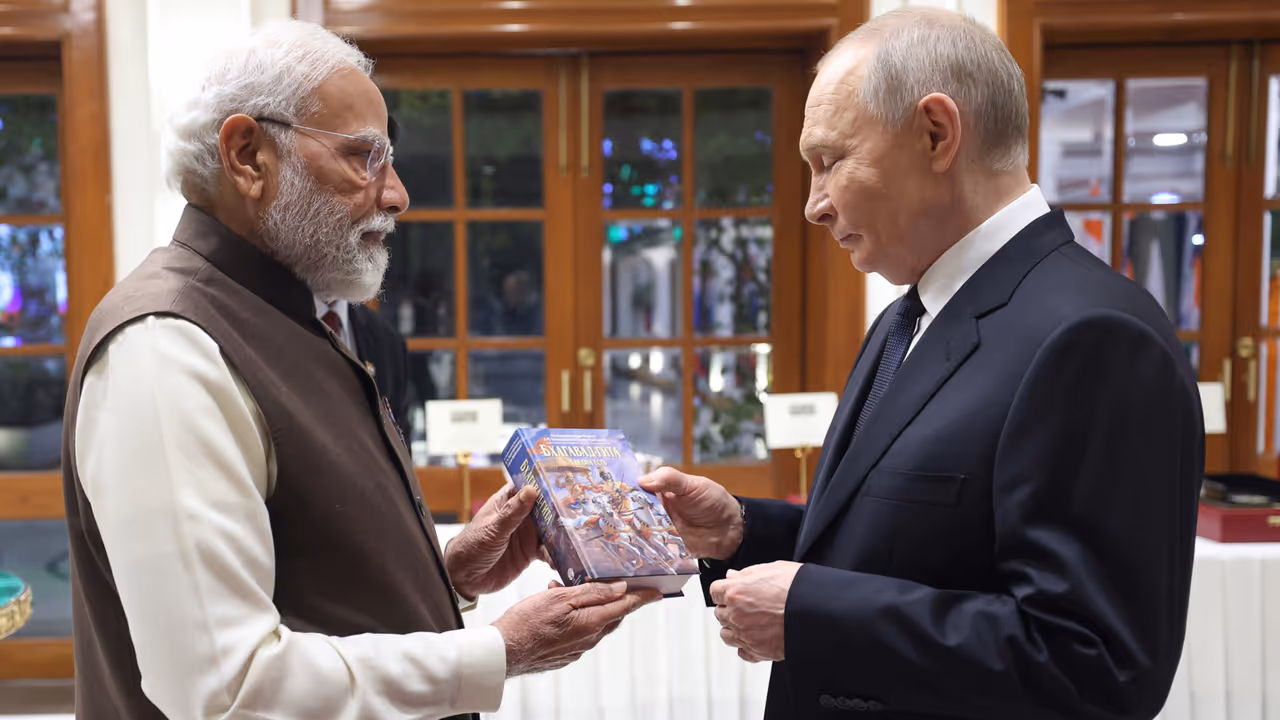 Modi Gifts to putin