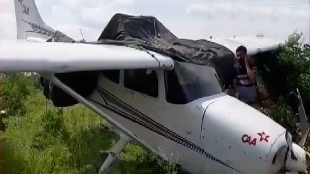 Trainee Air Craft Crash in Seoni Trainee Air Craft Crash in Seoni