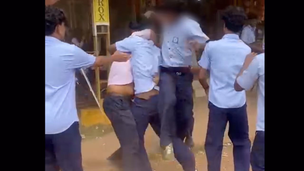 Fight between students in school Fight between students in school