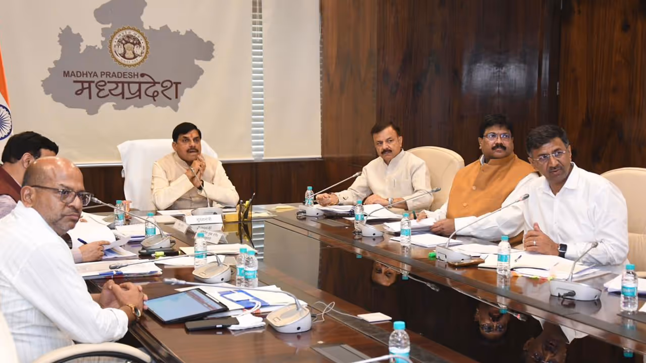 Mohan Yadav school department review meeting Mohan Yadav school department review meeting