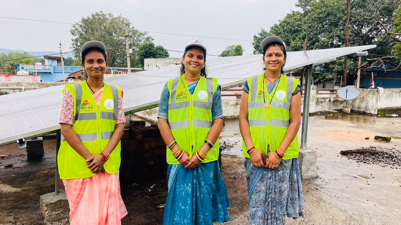 chhattisgarh dweepti yojana solar didi chhattisgarh dweepti yojana solar didi