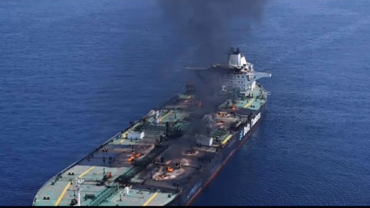 indian cargo ship red sea attack 13 indian sailors rescued yemen houthis india condemns indian cargo ship red sea attack 13 indian sailors rescued yemen houthis india condemns