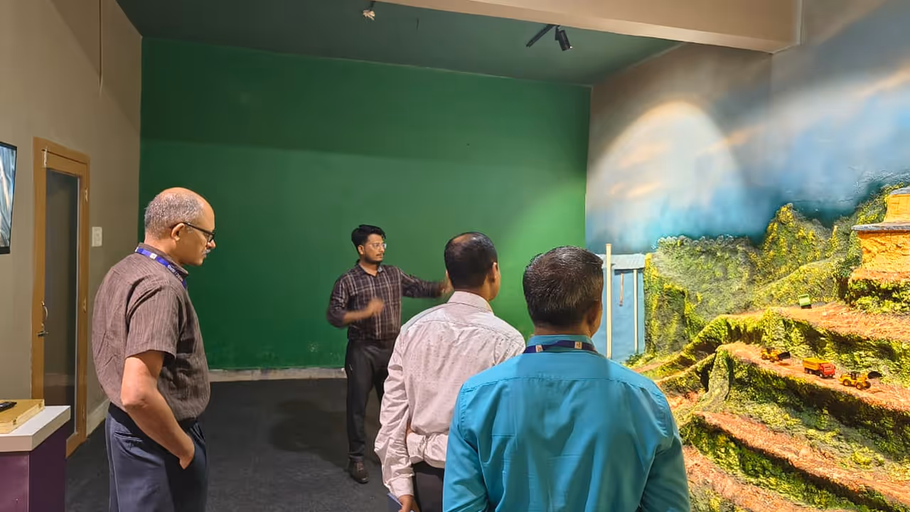 isro scientists visit dantewada science center isro scientists visit dantewada science center