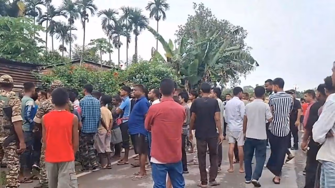 assam hailakandi girl murder case 5 arrested highway protest postmortem police investigation assam hailakandi girl murder case 5 arrested highway protest postmortem police investigation