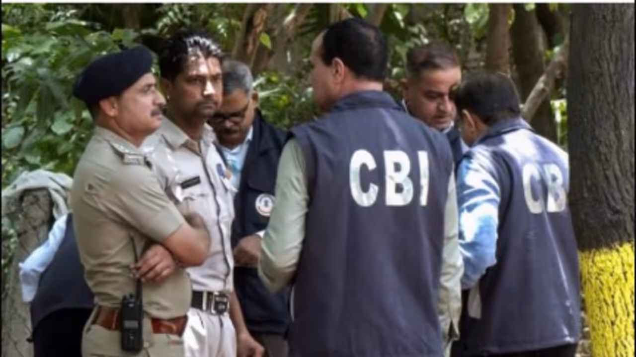 delhi fake cbi raid businessman wife special 26 cctv search warrant delhi fake cbi raid businessman wife special 26 cctv search warrant