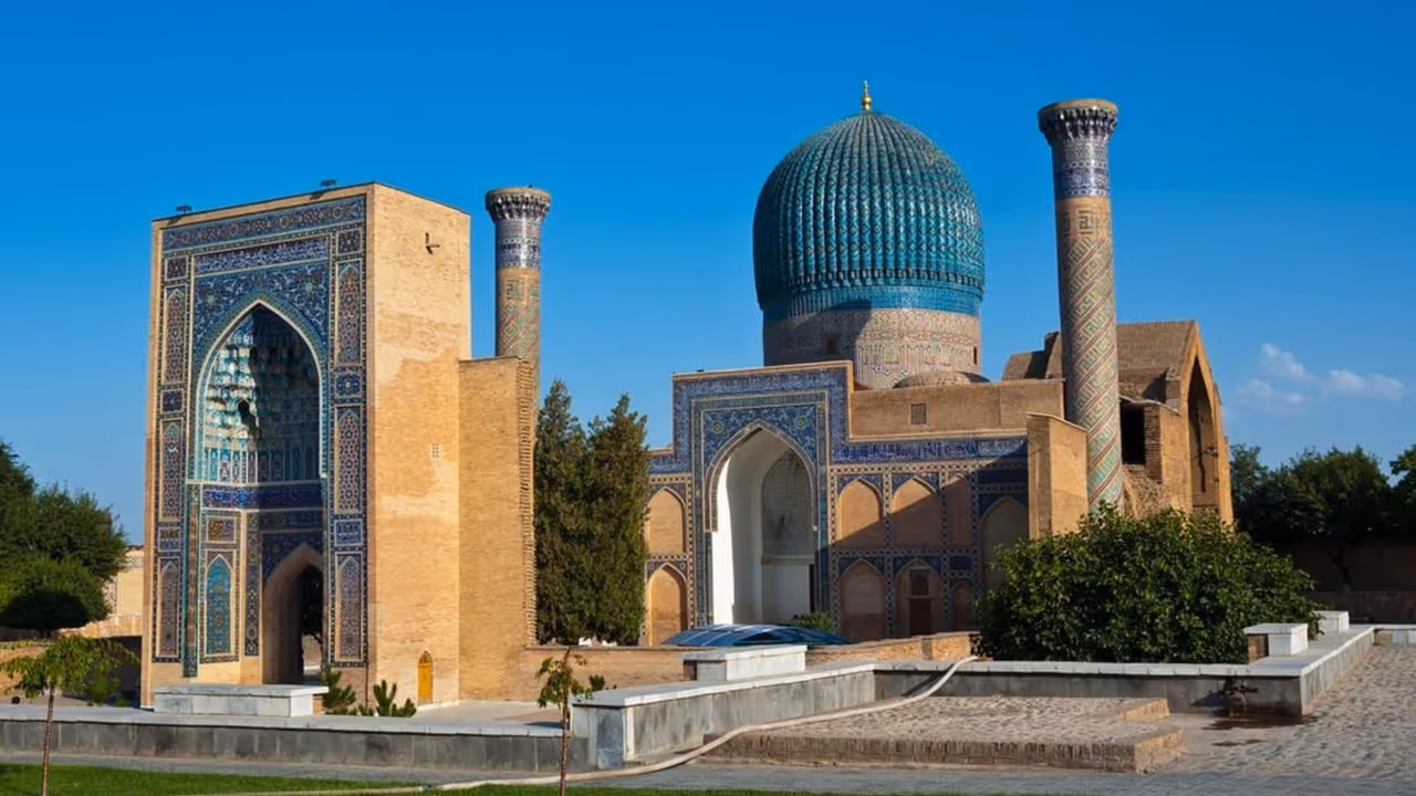 why samarkand uzbekistan buildings are blue history of blue domes registan shah i zinda timurid architecture why samarkand uzbekistan buildings are blue history of blue domes registan shah i zinda timurid architecture