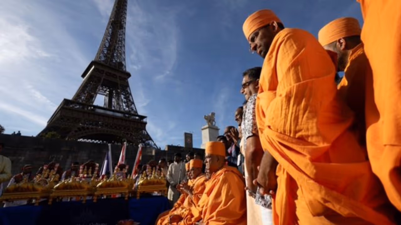 BAPS Eiffel Tower Controversy BAPS Eiffel Tower Controversy