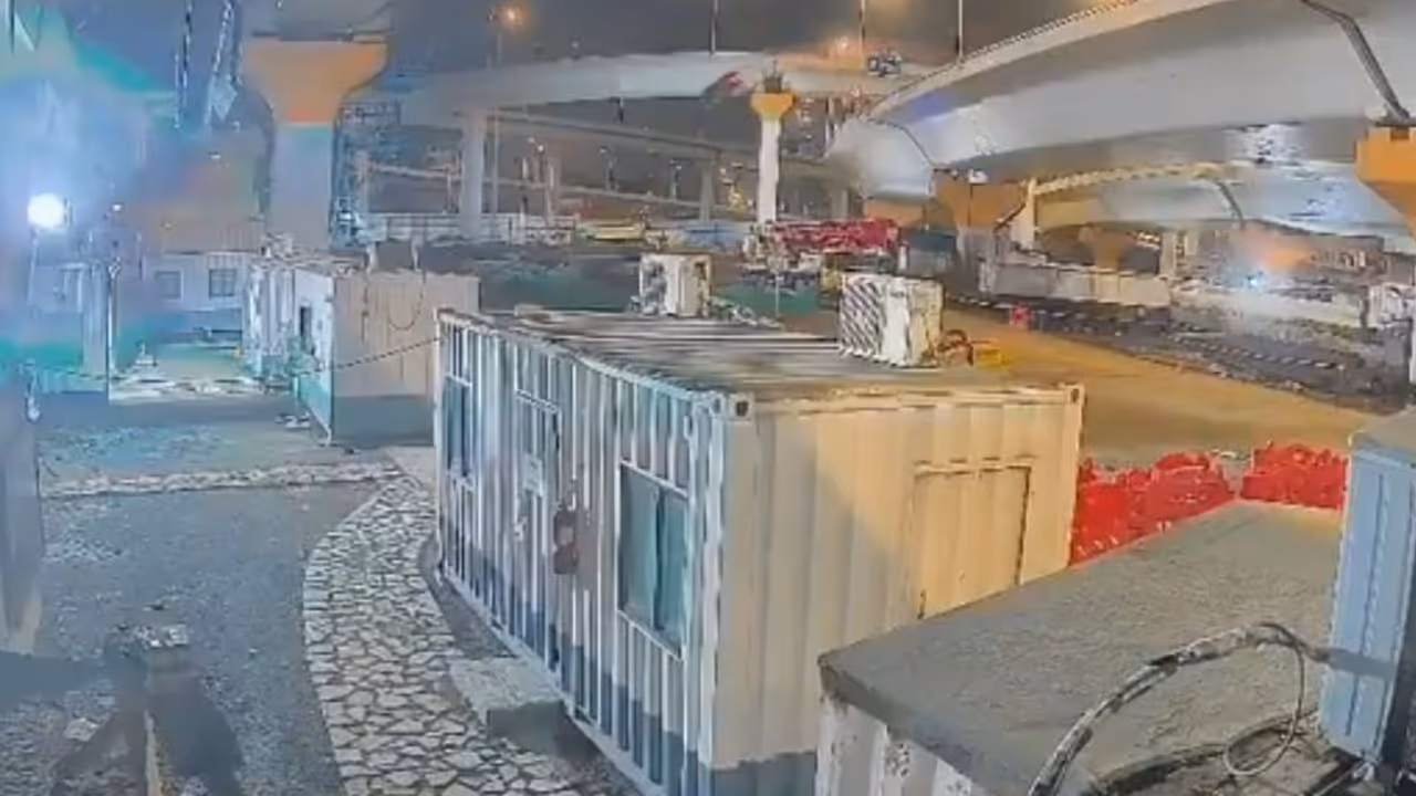 CCTV footage of worli BMW car accident CCTV footage of worli BMW car accident